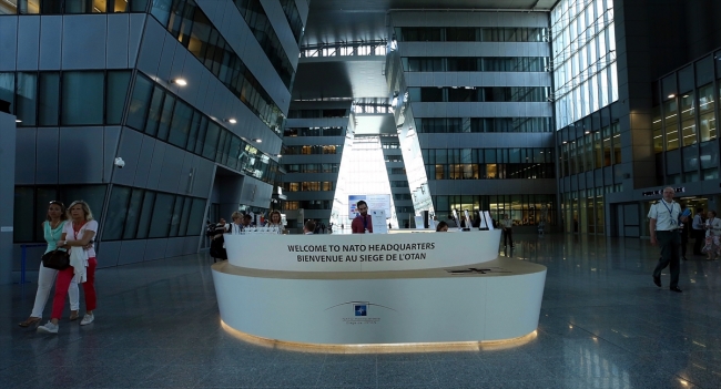 NATO yeni karargahının kapılarını açtı